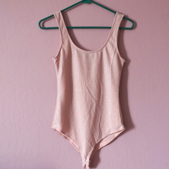 Sleeveless Scoop-Neck Bodysuit - Picture 2 of 3